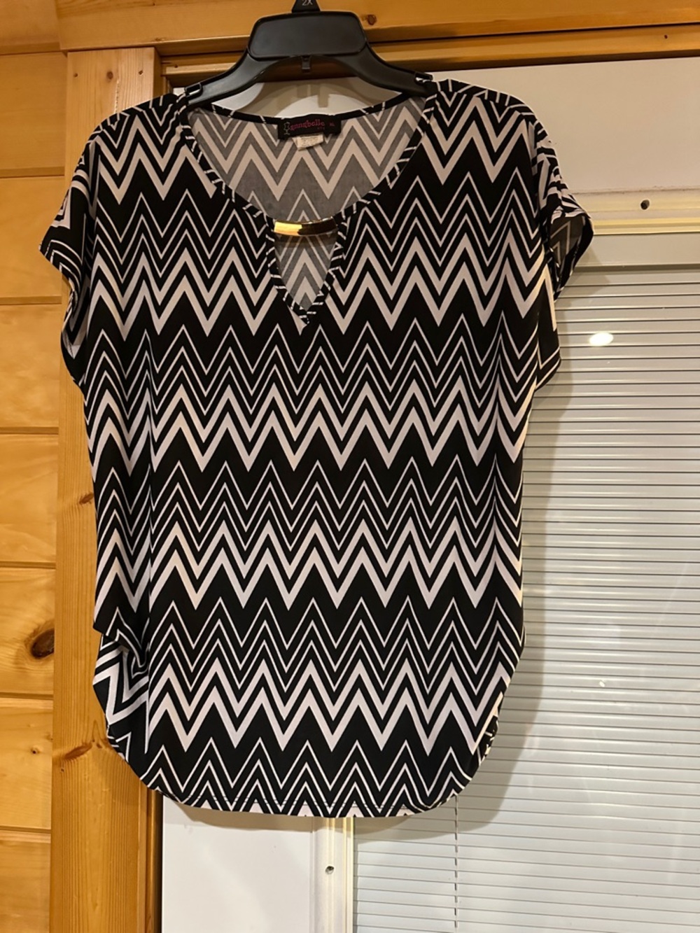 Annabelle Black and White Chevron V-Neck Short Sleeve Top with Gold Accent